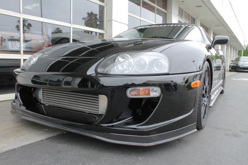 От какой машины бампер. Toyota Supra jza80 Ridox. Jza80 Supra Ridox белая. Supra jza80 Kit. Toyota Supra Front Bumper.